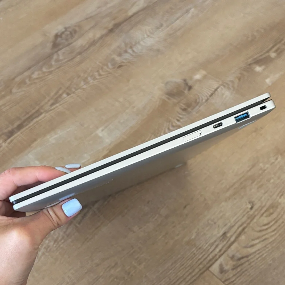 Samsung Silver and Black Laptop